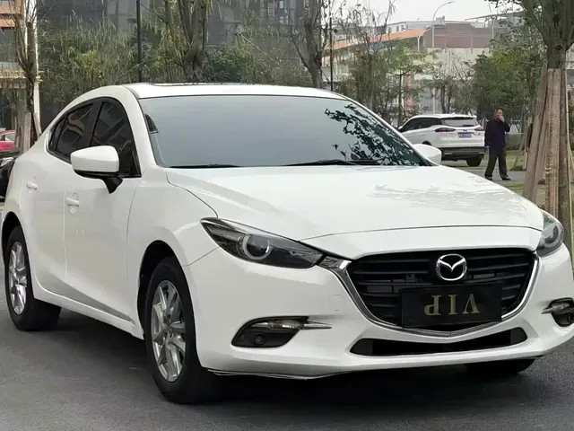 Mazda 3 Axela 2017 Sedan 1.5L Automatic Luxury China V