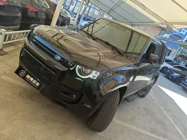Land Rover Defender 2023 Model 110 3.0T P400 X-DYNAMIC HSE