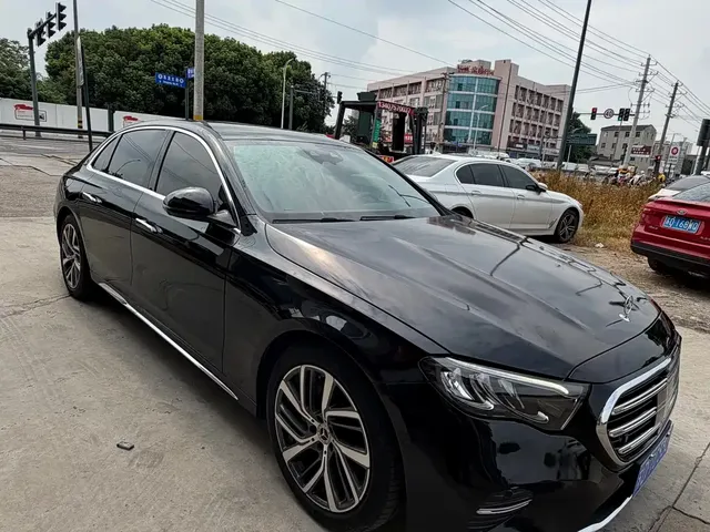 Mercedes-Benz E-Class 2024 E 300 L Fashion