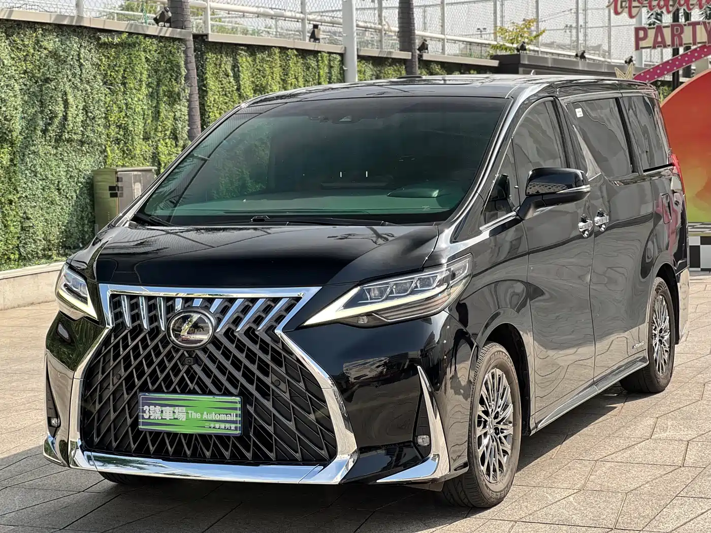 Lexus LM 2020 300h Seven-Seater Elegance Edition