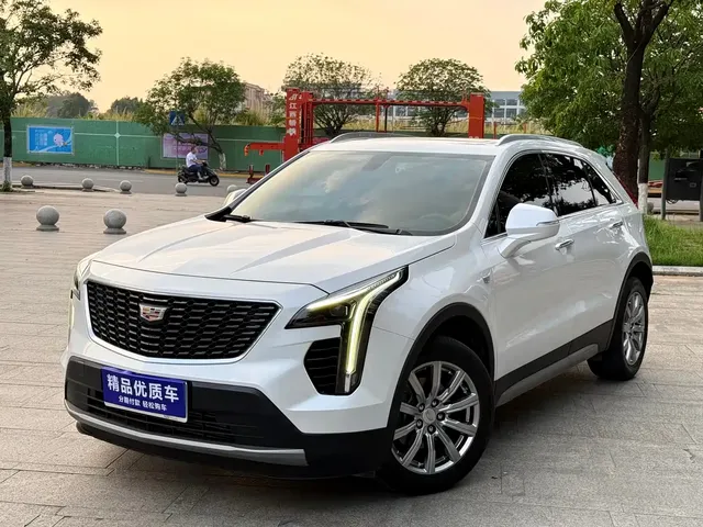 Cadillac XT4 2021 28T FWD Premium Edition