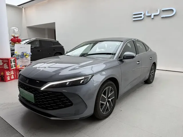 BYD Qin L 2025 DM-i Smart Drive Edition 120KM Leading