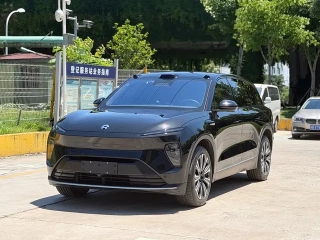NIO ES8 2023 75kWh