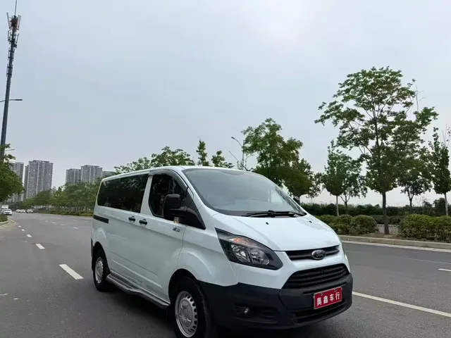 Ford Transit 2019 2.0T Diesel Multi-Purpose Commercial Vehicle Short Wheelbase Low Roof 6-Seater China VI