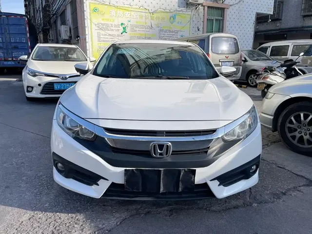Honda Civic 2016 220TURBO CVT Luxury Edition