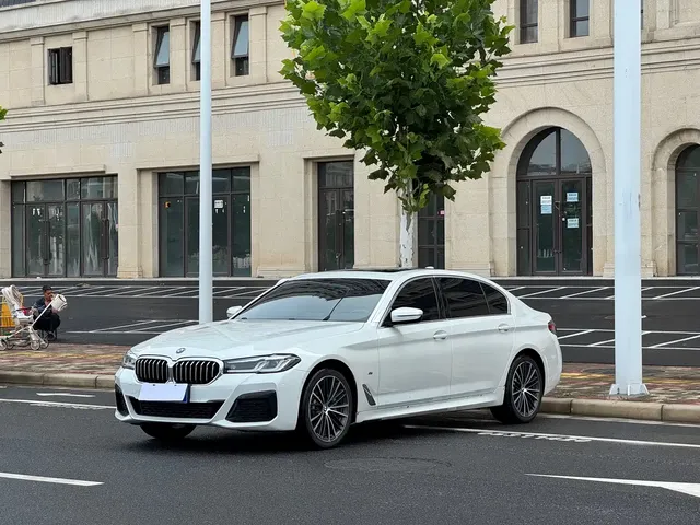 BMW 5 Series 2022 Facelift 530Li Leading M Sport Package