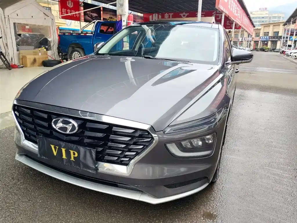 Hyundai Mistra 2021 1.8L CVT GLX Elite