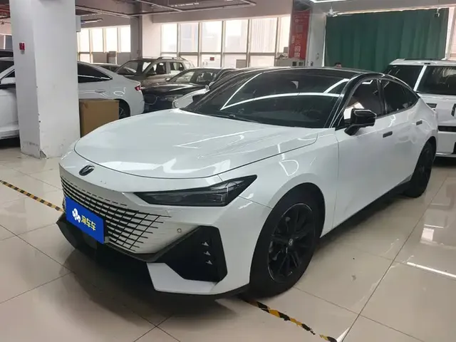 Changan UNI-V 2022 1.5T Premium Model