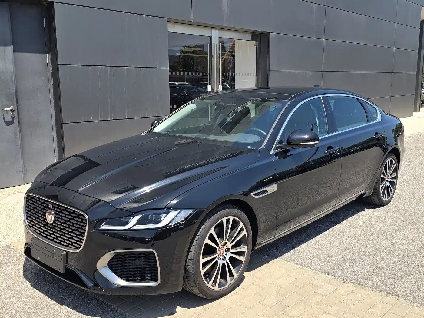 Jaguar XFL 2025 2.0T P250 FWD Luxury Edition