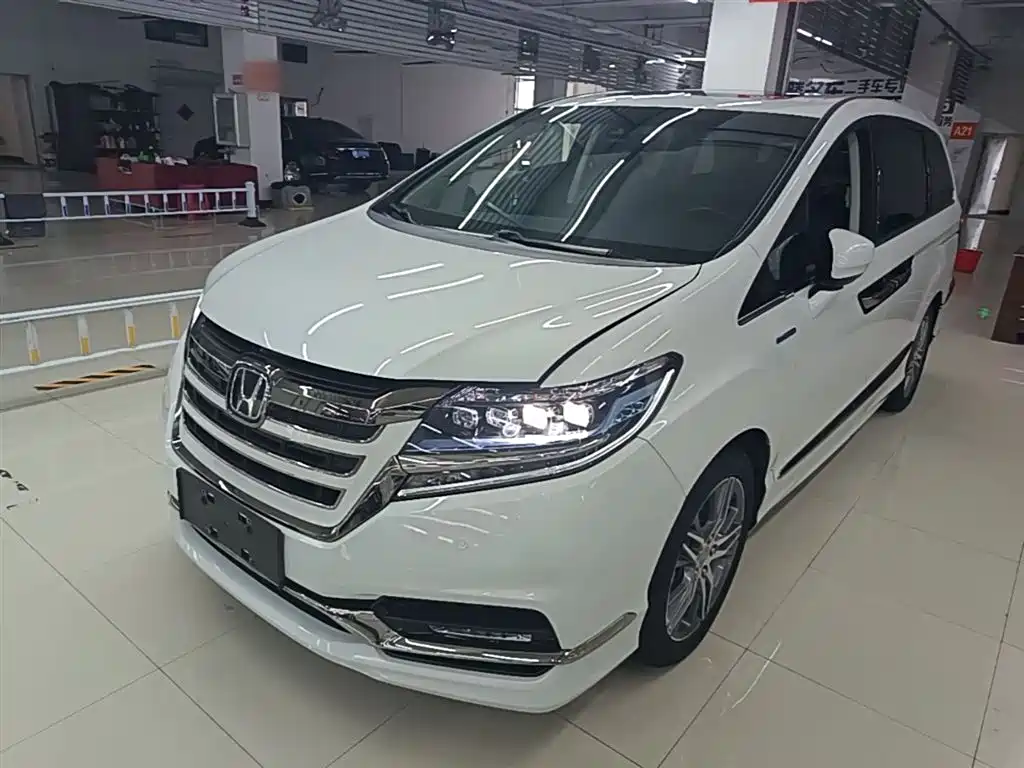 Honda Elysion 2019 2.0L Hybrid Luxury Edition