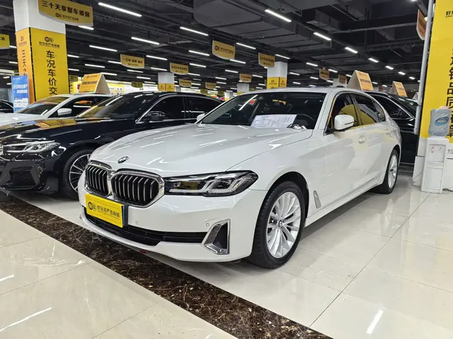 BMW 5 Series 2022 525Li M Sport Package