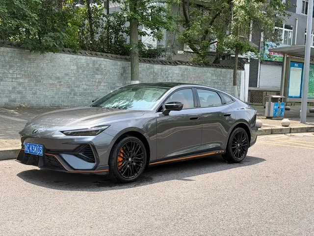 Changan UNI-V 2025 2.0T Sport Version