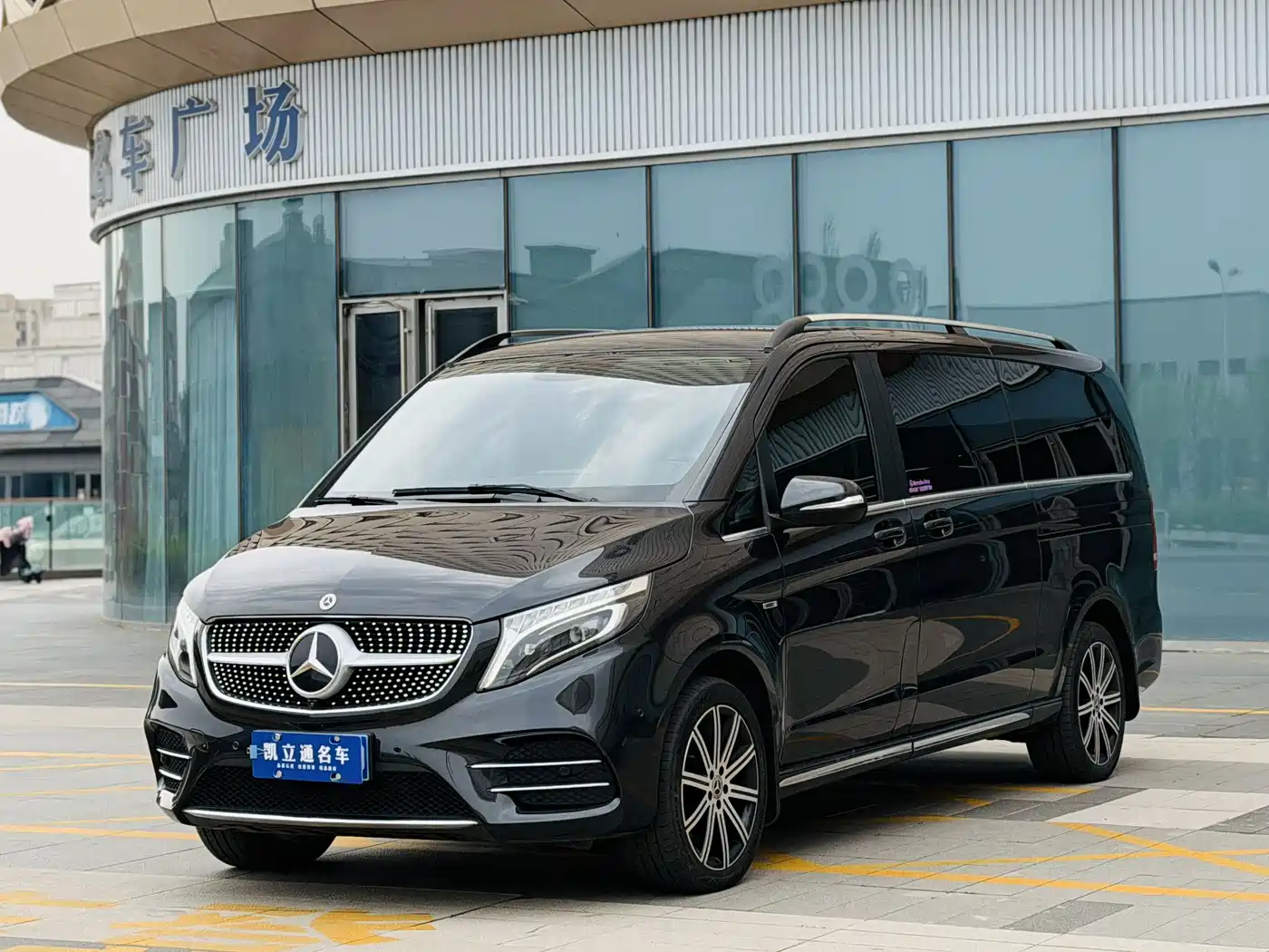 Mercedes-Benz V-Class 2021 V 260 L Long Wheelbase Luxury Edition