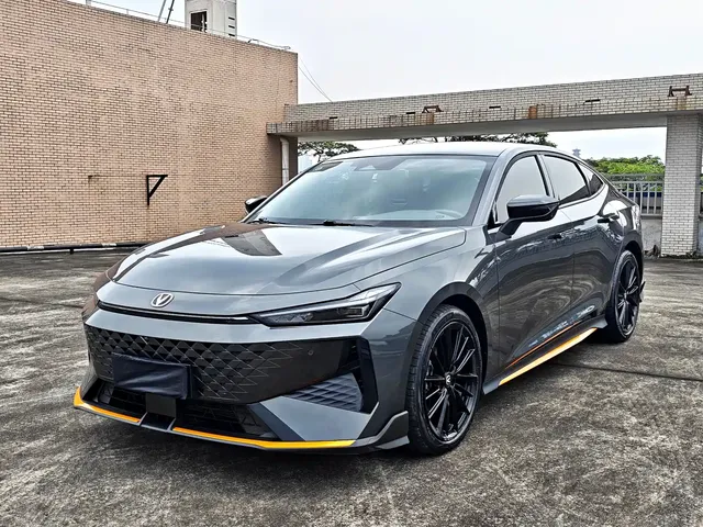 Changan UNI-V 2024 1.5T Deluxe Sport