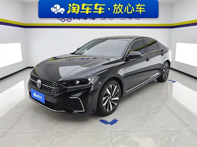 Volkswagen Passat 2022 330TSI Starlight Luxury Edition