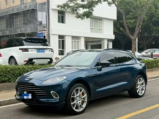 Aston Martin DBX 2021 4.0T V8 Silk Road Splendor