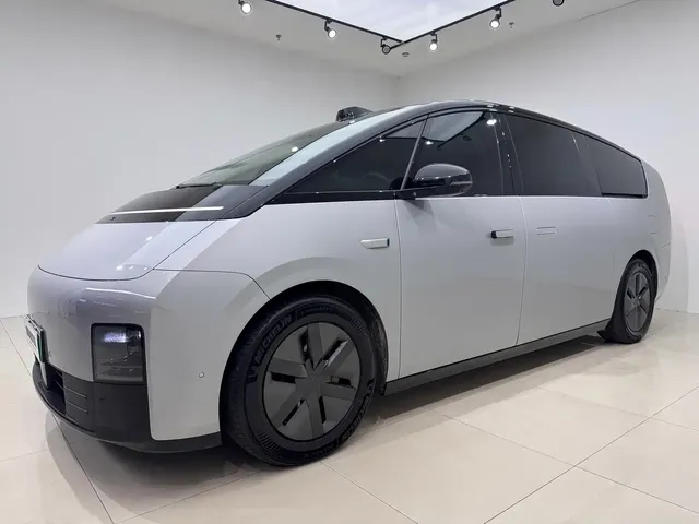 Li Auto MEGA 2024 Ultra