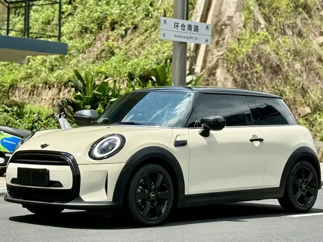 MINI MINI 2023 1.5T COOPER Artist