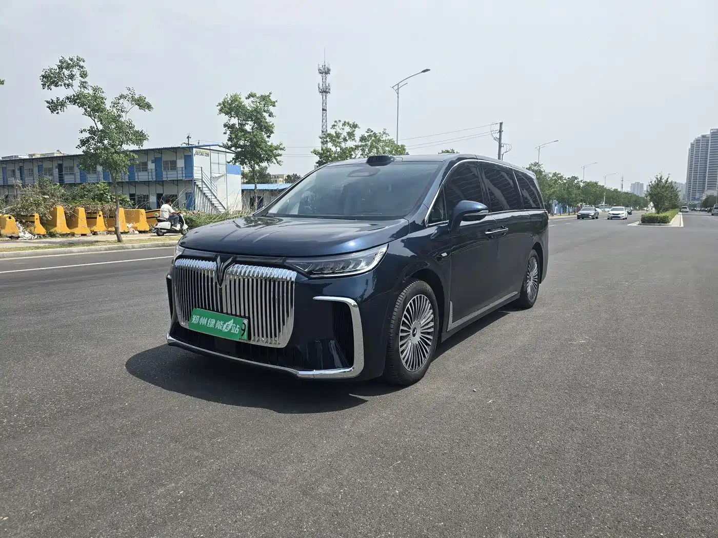 Voyah Auto Voyah Dreamer 2025 Model PHEV 4WD Premium QianKun Edition