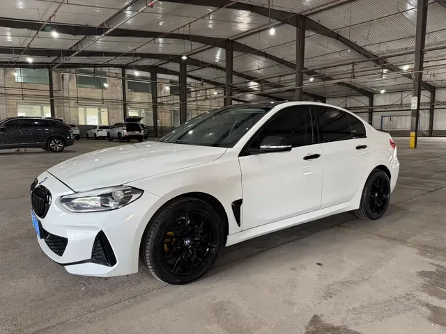 BMW 1 Series 2022 120i M Sport Shadow Edition