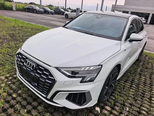 Audi A3 2023 Facelift Sportback 35 TFSI Fashion Sport