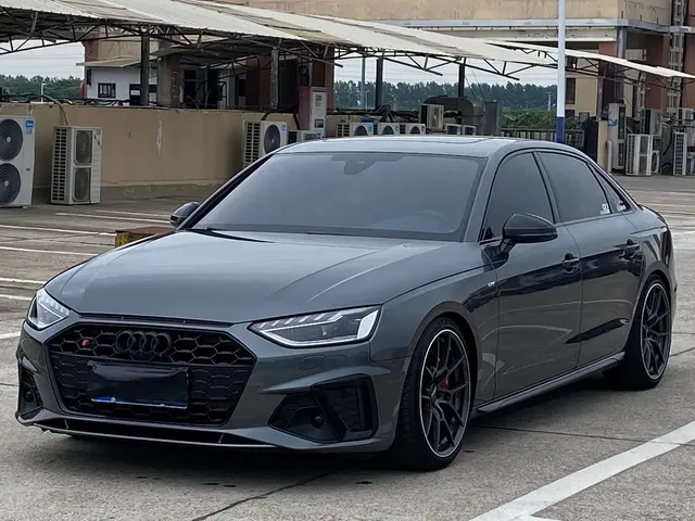 Audi A4L 2022 40 TFSI Luxury Dynamic