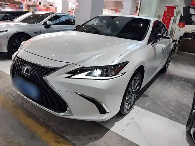 Lexus ES 2023 200 Excellence Edition