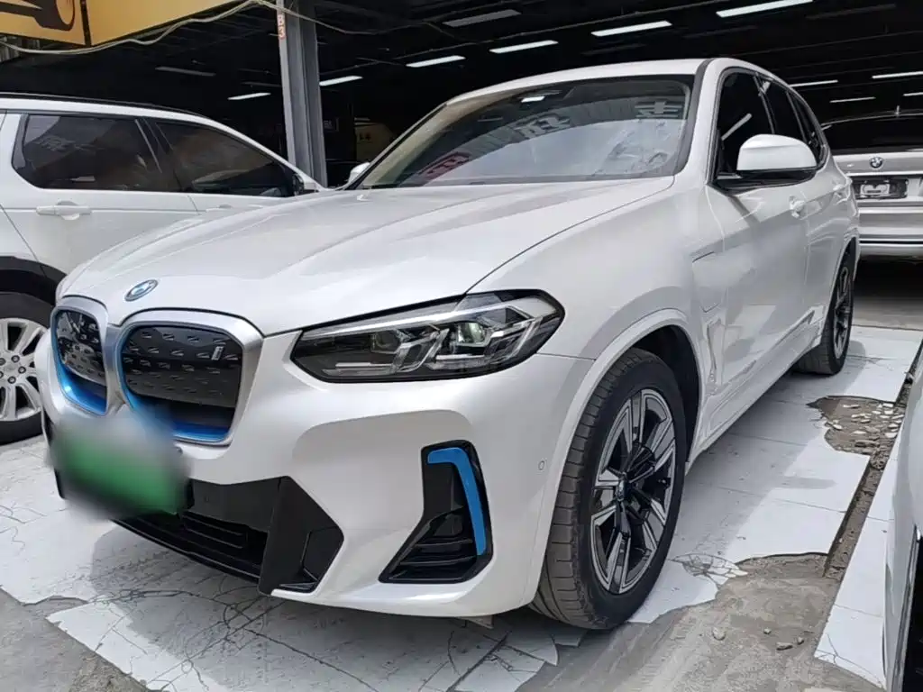BMW iX3 2022 Leading Edition