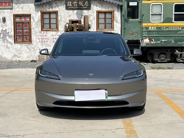 Tesla Model 3 2023 Rear-Wheel Drive