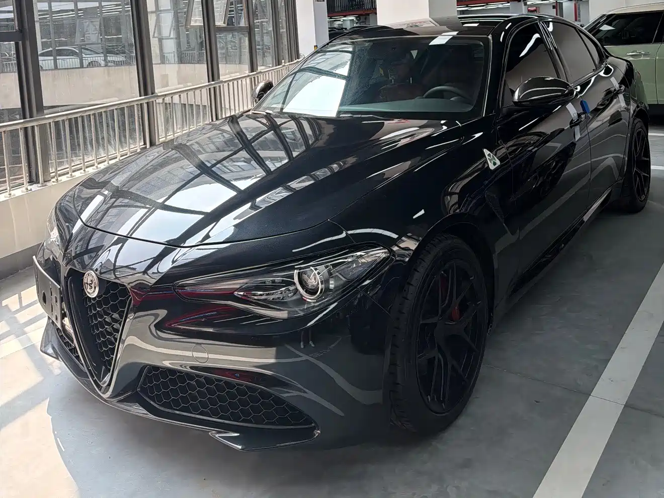 Alfa Romeo Giulia 2020 2.0T 280HP Luxury Sport Edition