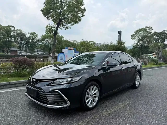 Toyota Camry 2021 2.0G Luxury Edition