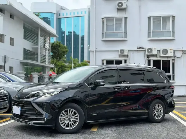 Toyota Sienna 2021 2.5L Hybrid Comfort Edition