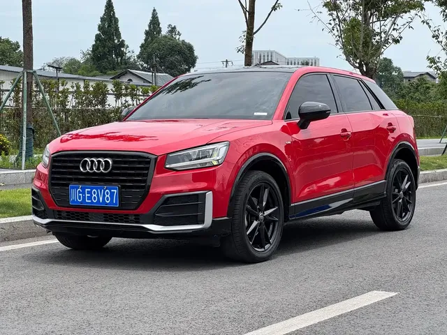 Audi Q2L 2020 35 TFSI Progressive Dynamic Model