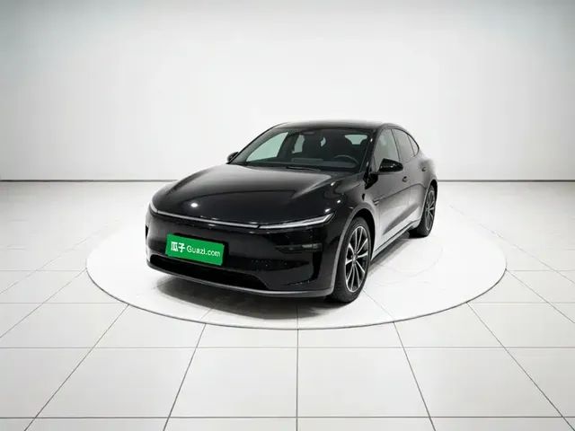 Tesla Model Y L 2025 Facelift Long Range AWD