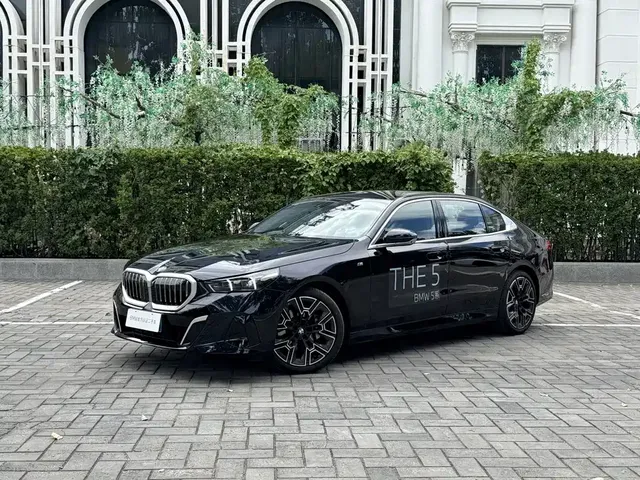 BMW 5 Series 2025 530Li Premium M Sport Package