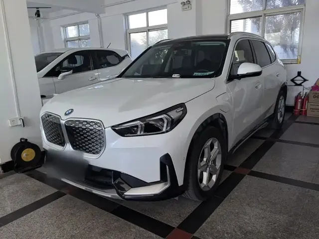 BMW iX1 2023 eDrive25L X Design Package