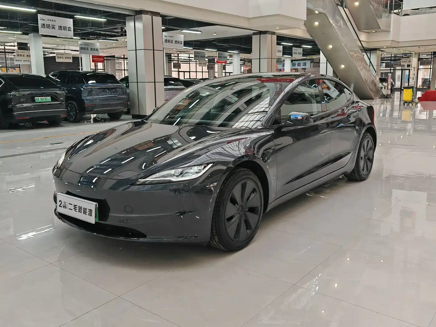 Tesla Model 3 2025 Model Year Facelift Rear-Wheel Drive