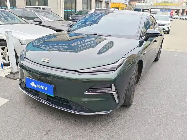 Geely Galaxy Xingyao 8 2025 130km EM-i Premium Edition