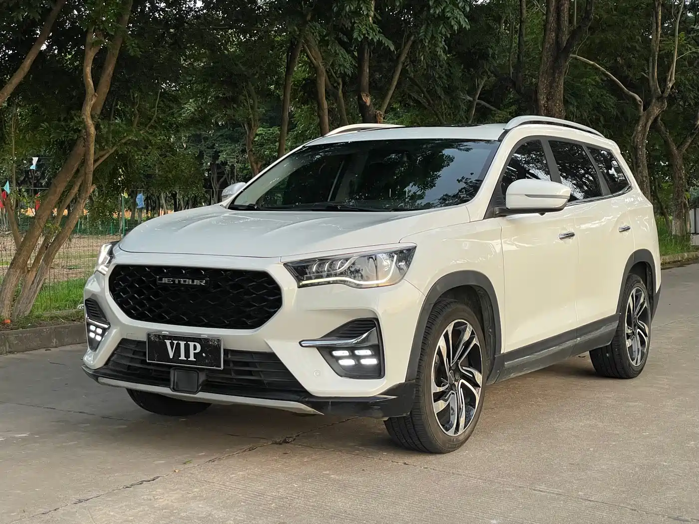 Jetour X90 2020 1.5T Manual Shadow Joy Edition 5-Seater