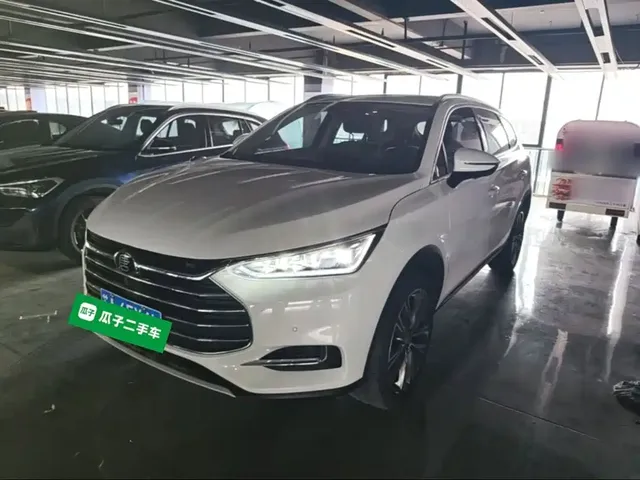 BYD Tang 2018 2.0T Automatic Smart Connection Honor Edition 7-Seater China V