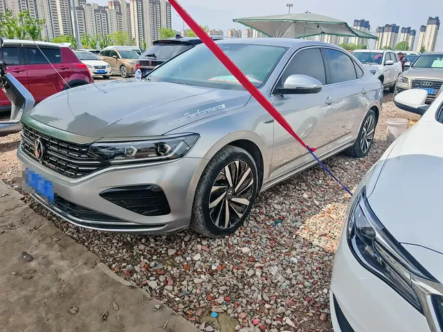 Volkswagen Passat 2022 330TSI Luxury Edition