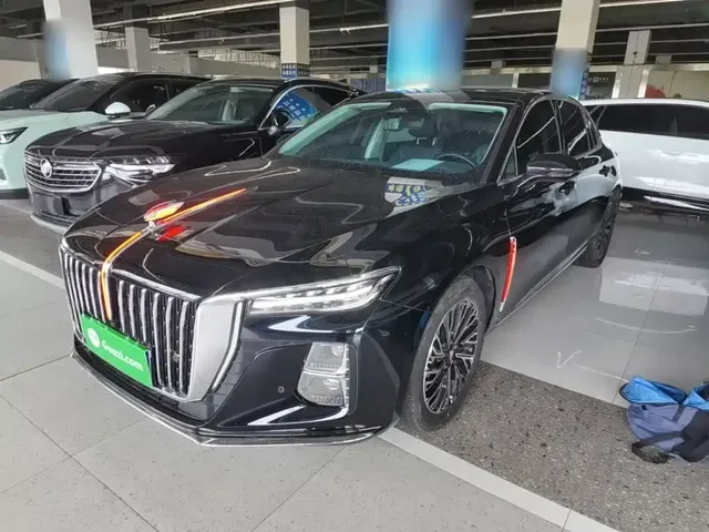 Hongqi H5 2024 2.0T Automatic Smart Connect Flag Smooth Edition
