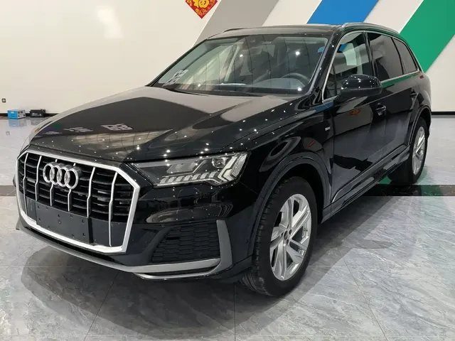 Audi Q7 2023 45 TFSI quattro S line Sport