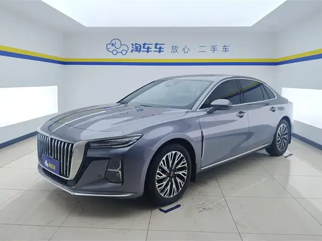 Hongqi H5 2024 2.0T Automatic Smart Connect Flag Smooth Edition