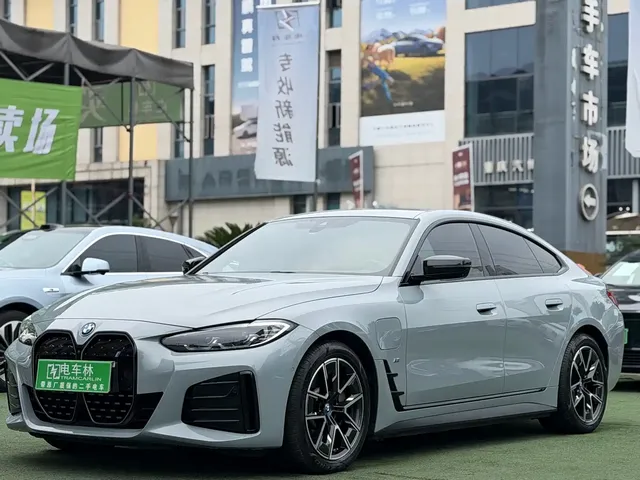 BMW i4 2022 eDrive40