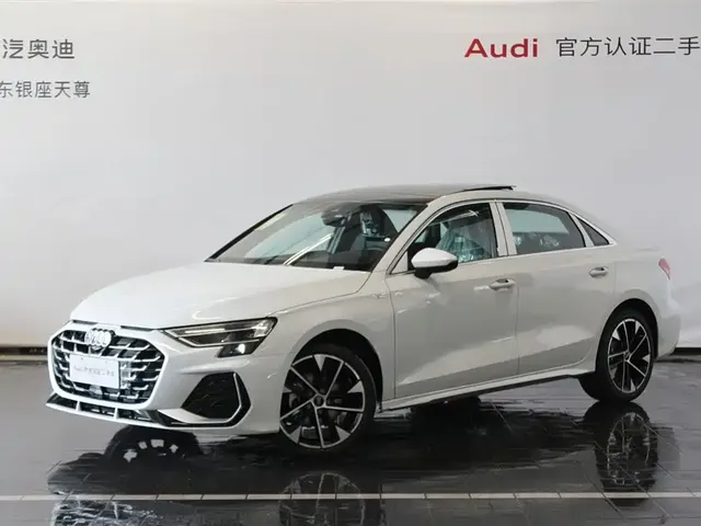 Audi A3 2025 Facelift Sportback 35TFSI Flying Spur Premium + Luxury Selection Package