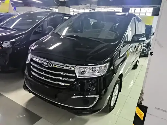 JAC Refine M3 2022 PLUS 1.8L 7-Seater Standard