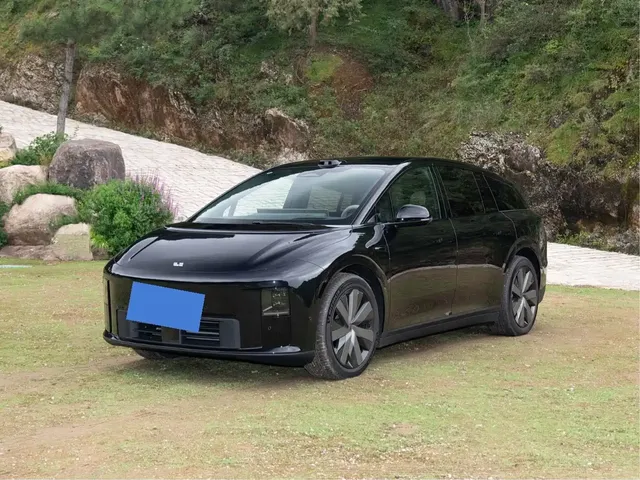 Li Auto i6 2025 4WD Base Model