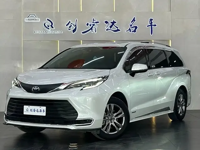 Toyota Sienna 2023 2.5L Hybrid Comfort Edition