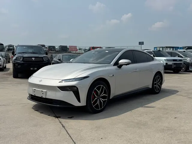 Dongfeng Yipai eπ007 2025 Model BEV 565 4WD Max Navigation Edition